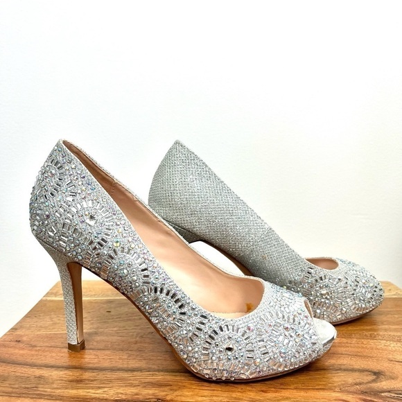 Lauren Lorraine Nude Sparkle Elissa Pumps. Size 7 #232 - Picture 4 of 9